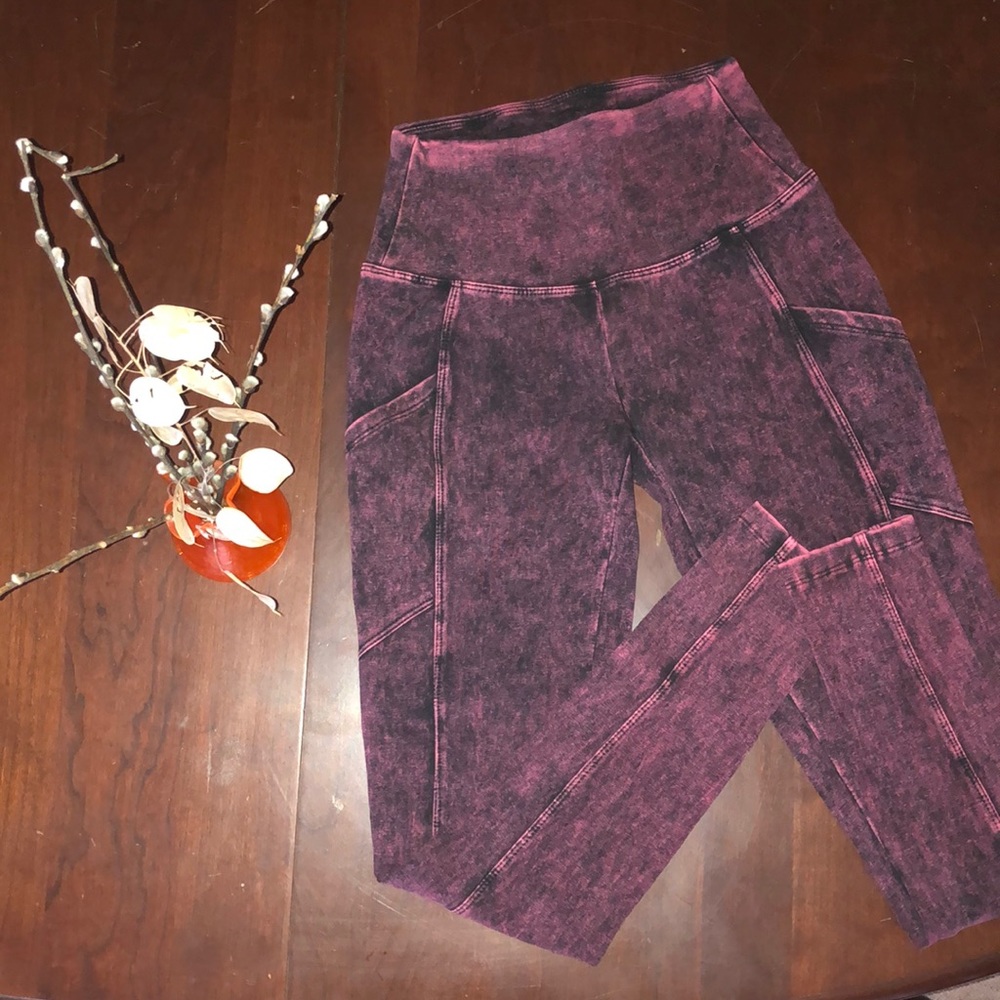 ZENANA leggings never worn.